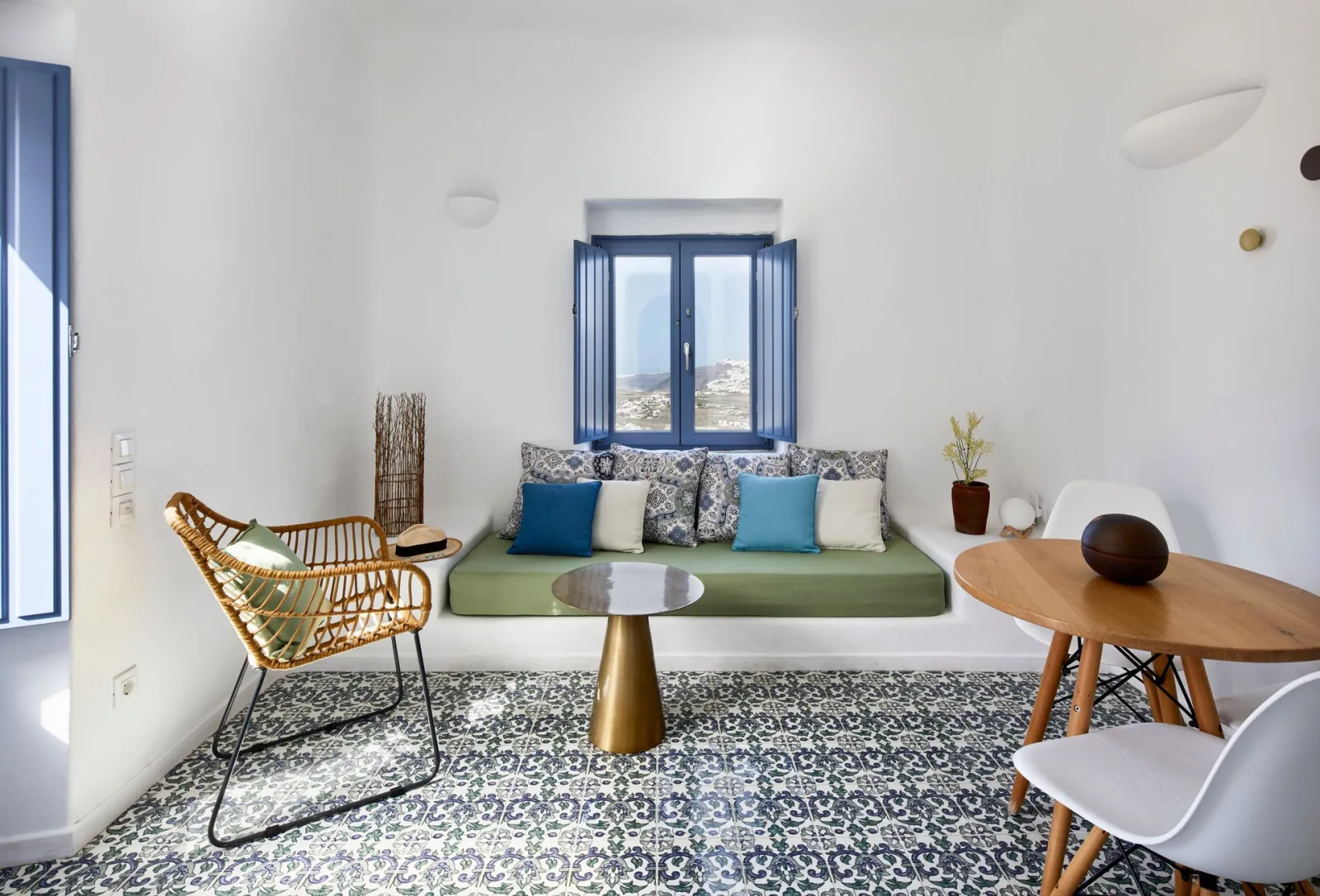 living room Emerald Suite