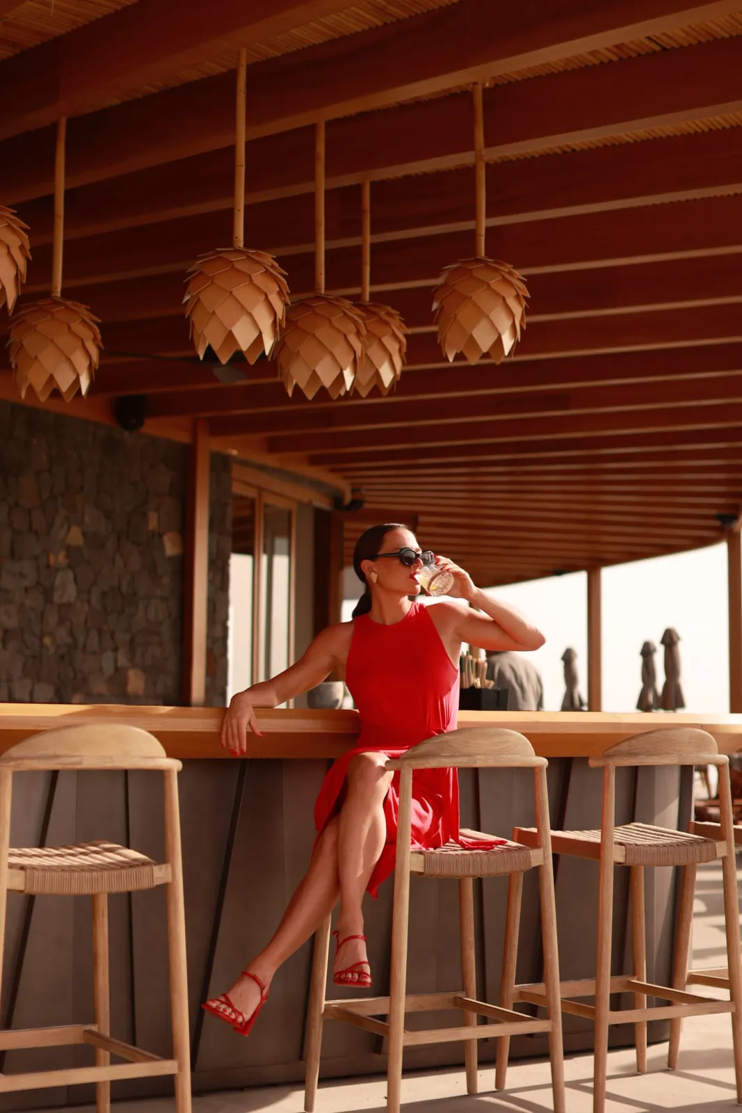Unwind with the breeze of the Aegean Sea under the rising stars and join Aperitivo Time by the igniting Fire Pit of the On The Rocks Bar.