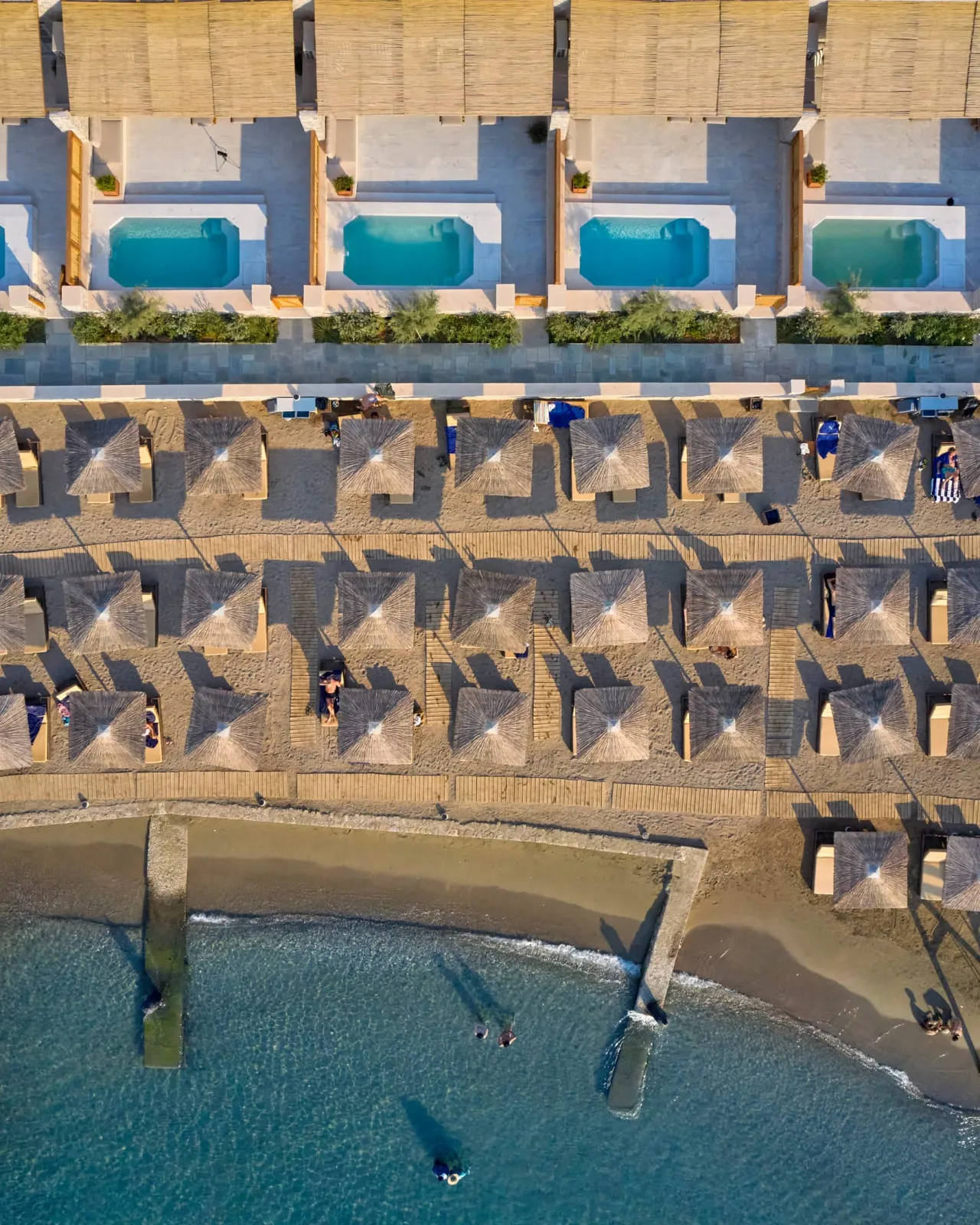 Mandraki Beach Resort