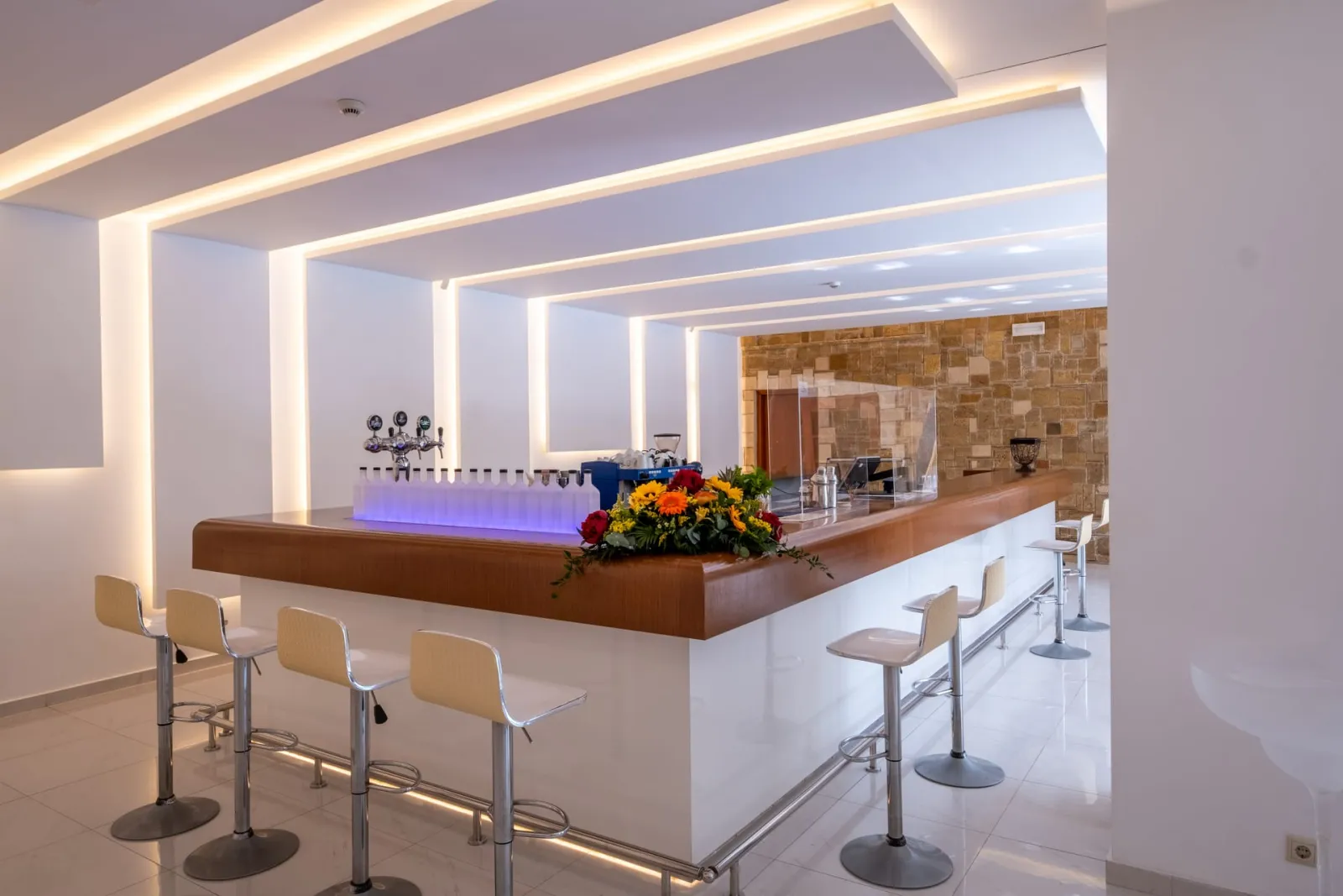 INSIDE BAR