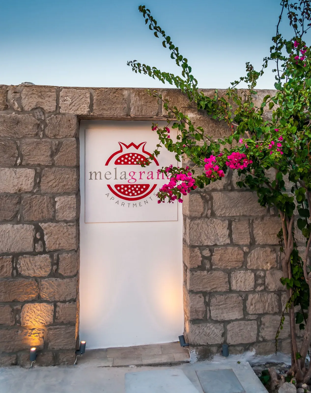 Melagrana Apartments Milos