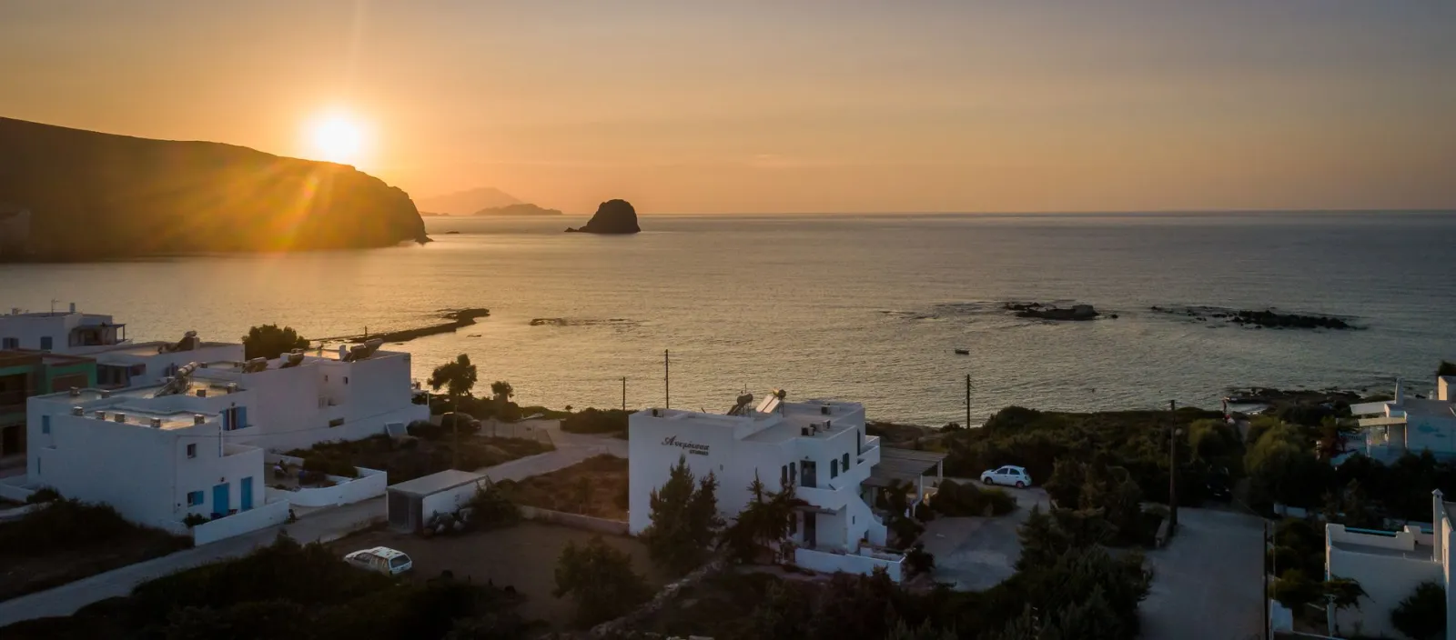 Michalis Studios Milos