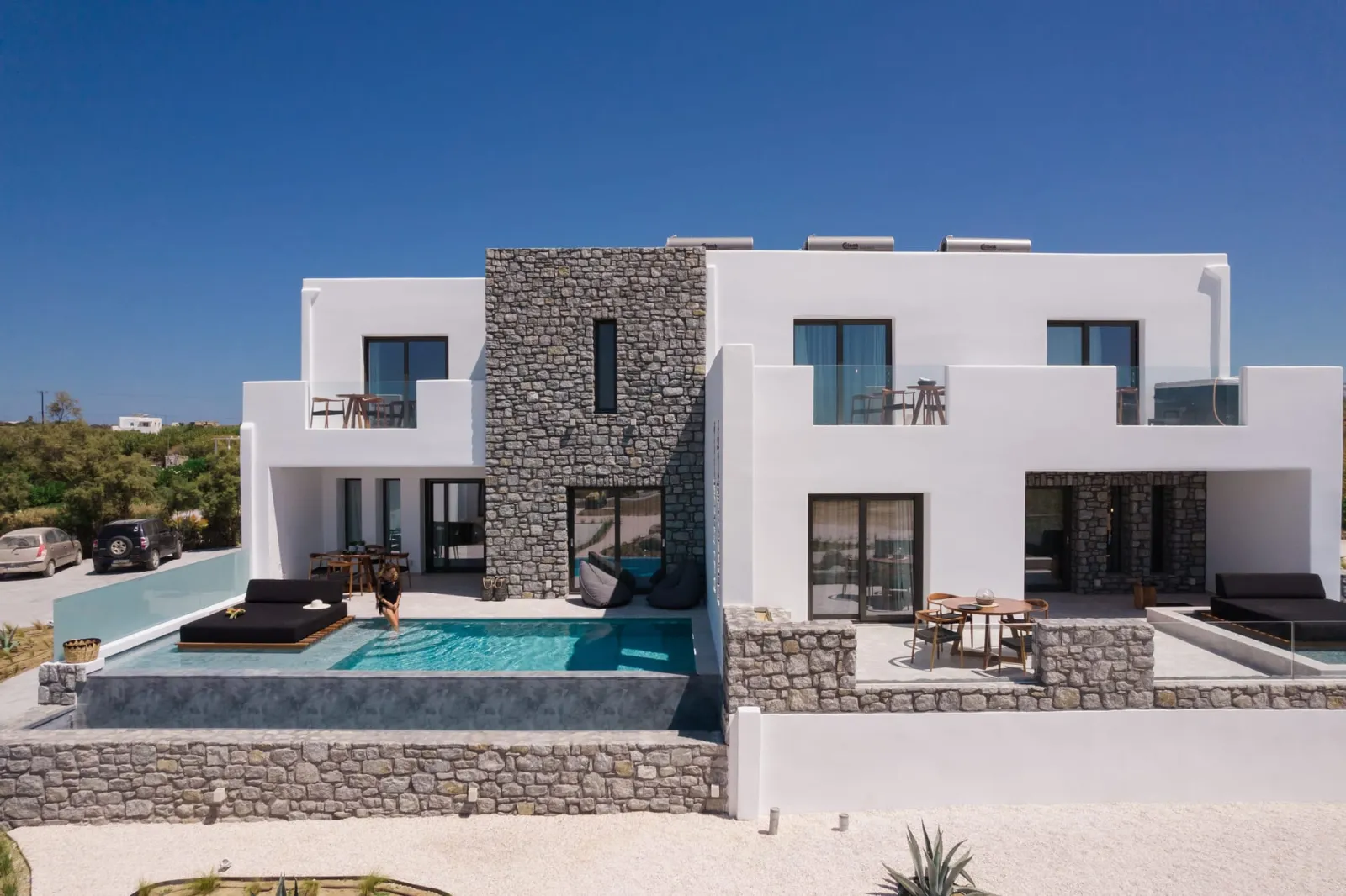 Milestones Naxos