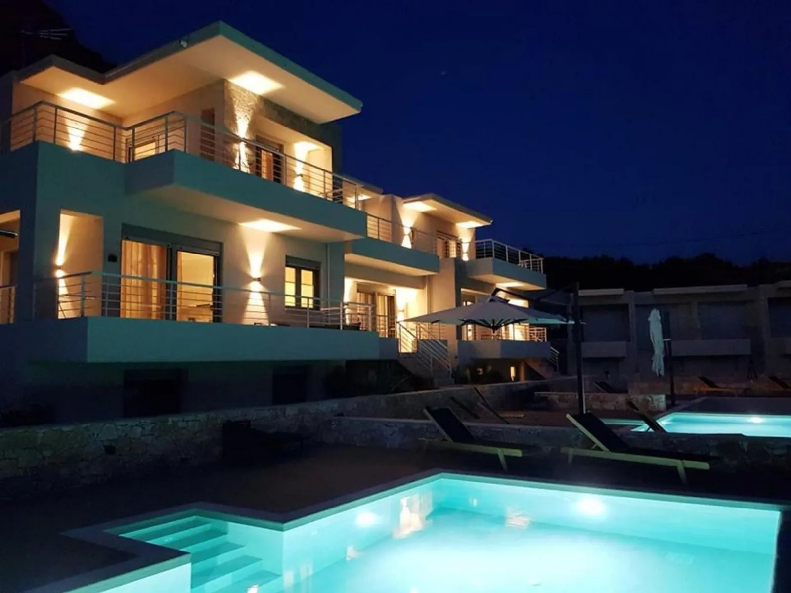 Villa for 6-8 pers. with private pool - in Plataria Igoumenitsa # Kassandra 