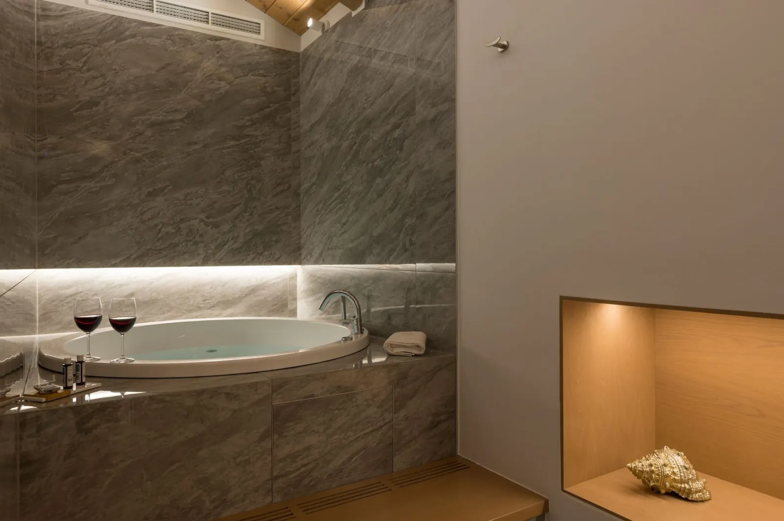 Mirabilie Luxury Suites, Chania, Crete