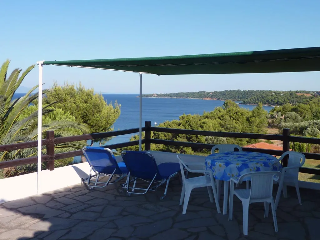 Followmetogreece_Party-friendly accommodations Greece_3814