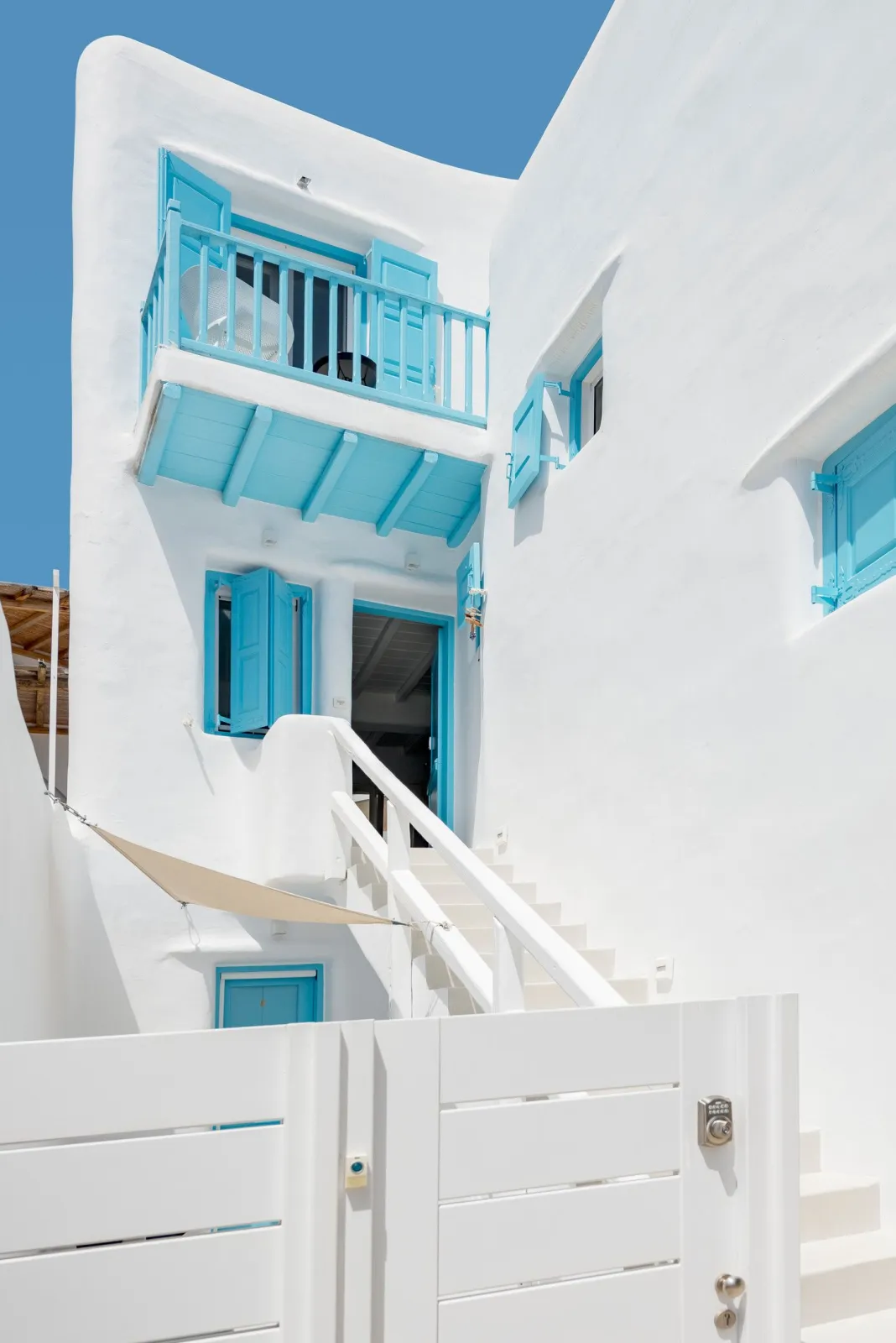 Mykonian Mews