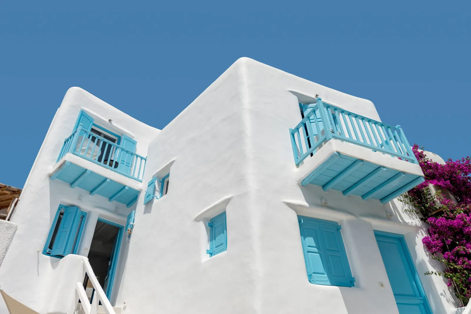 Mykonian Mews
