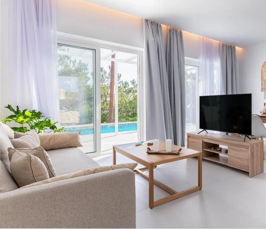 Followmetogreece_Party-friendly accommodations Greece_2320