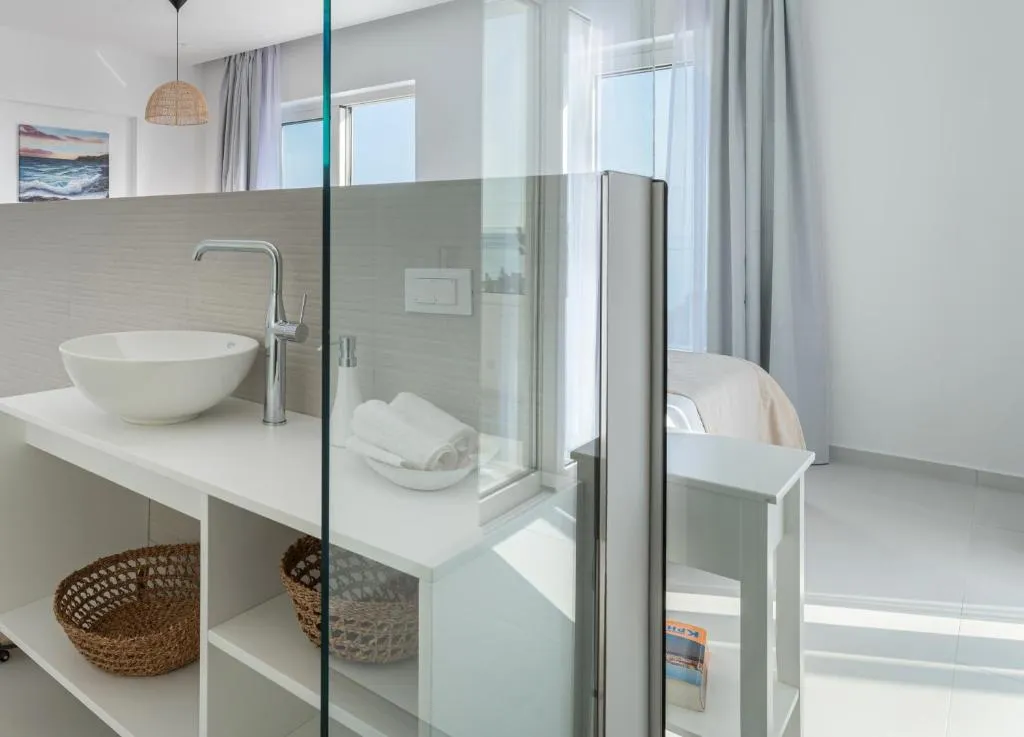 Followmetogreece_Budget-friendly hotels Greece_2962