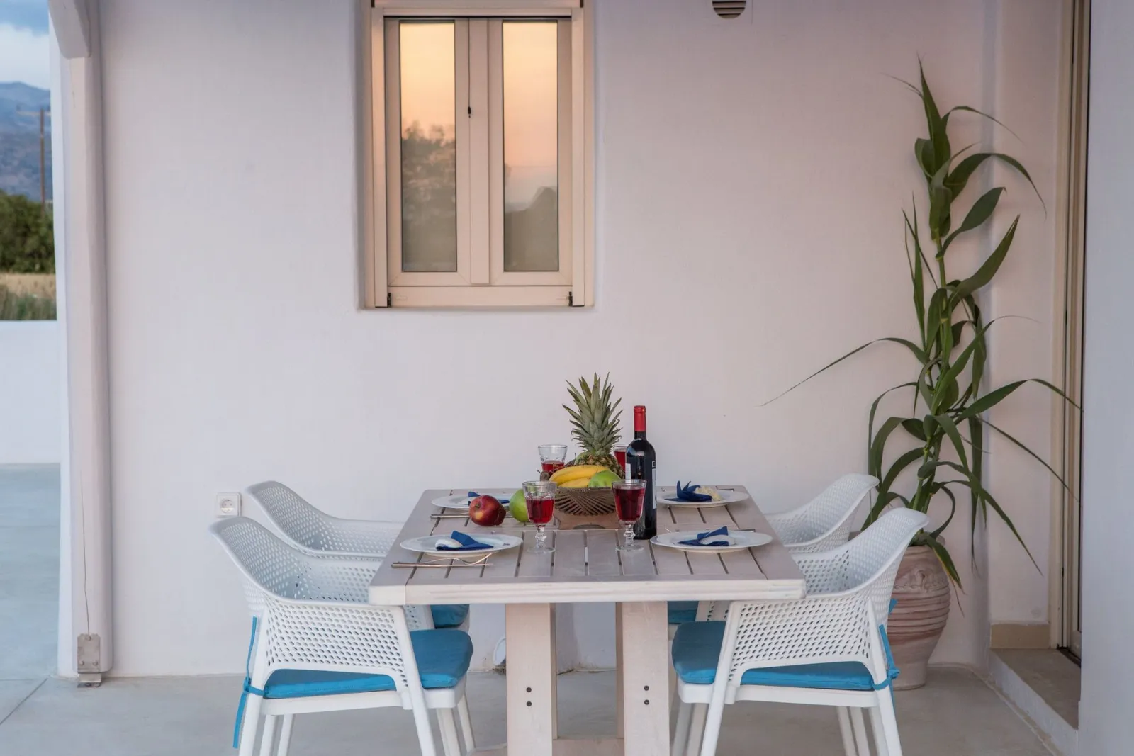 Naxian Lounge Villas
