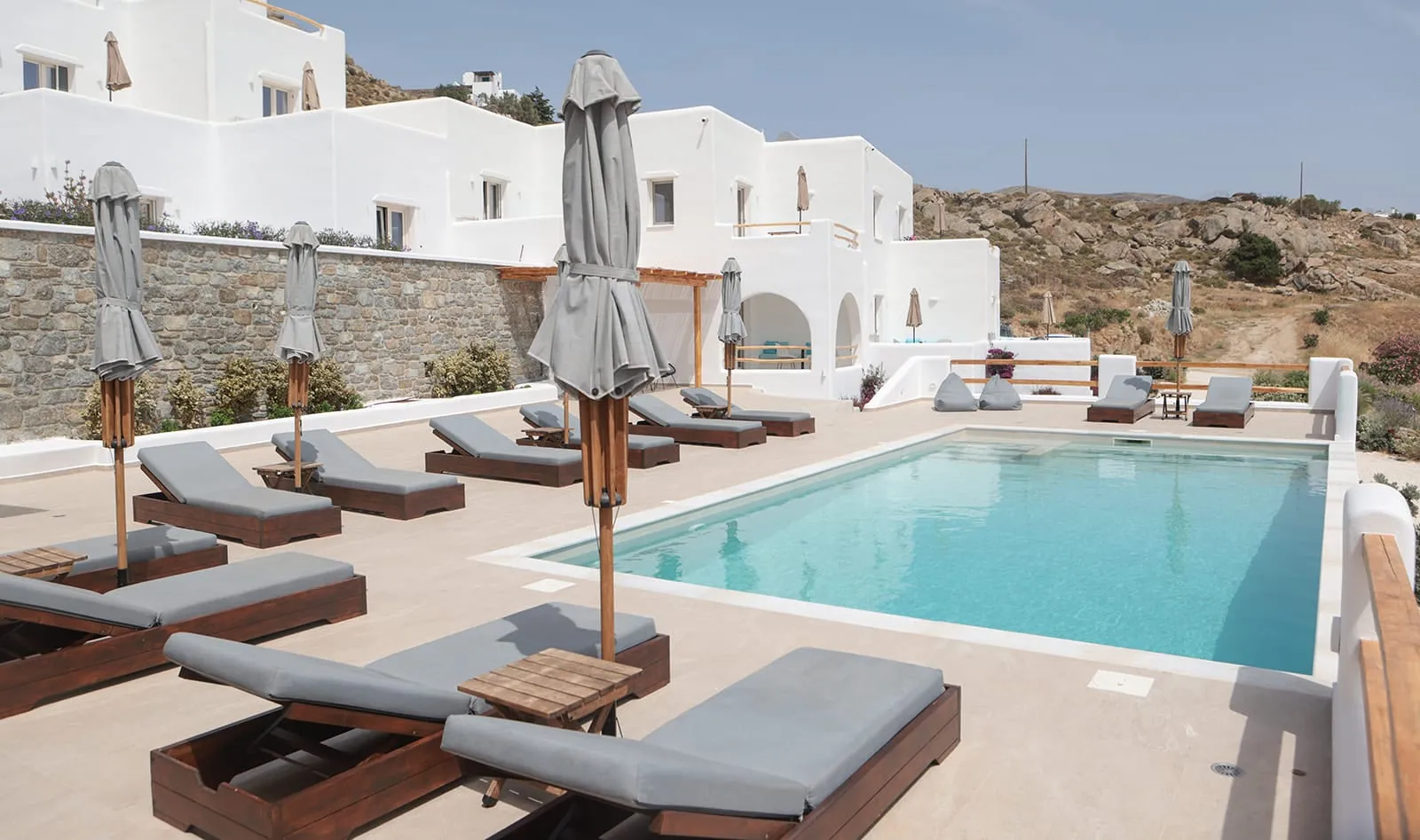 Naxos Earth Suites