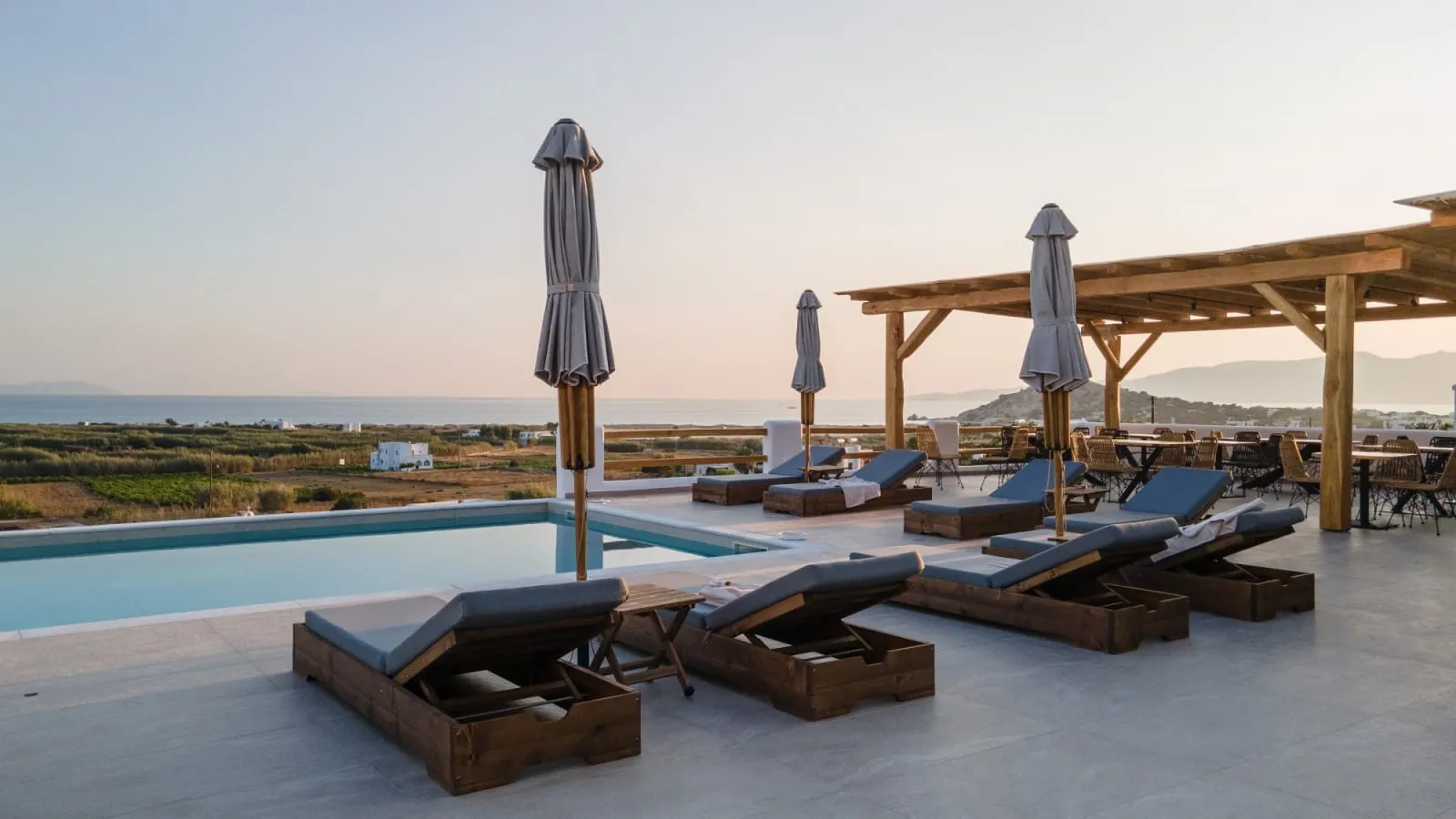 Naxos Earth Suites