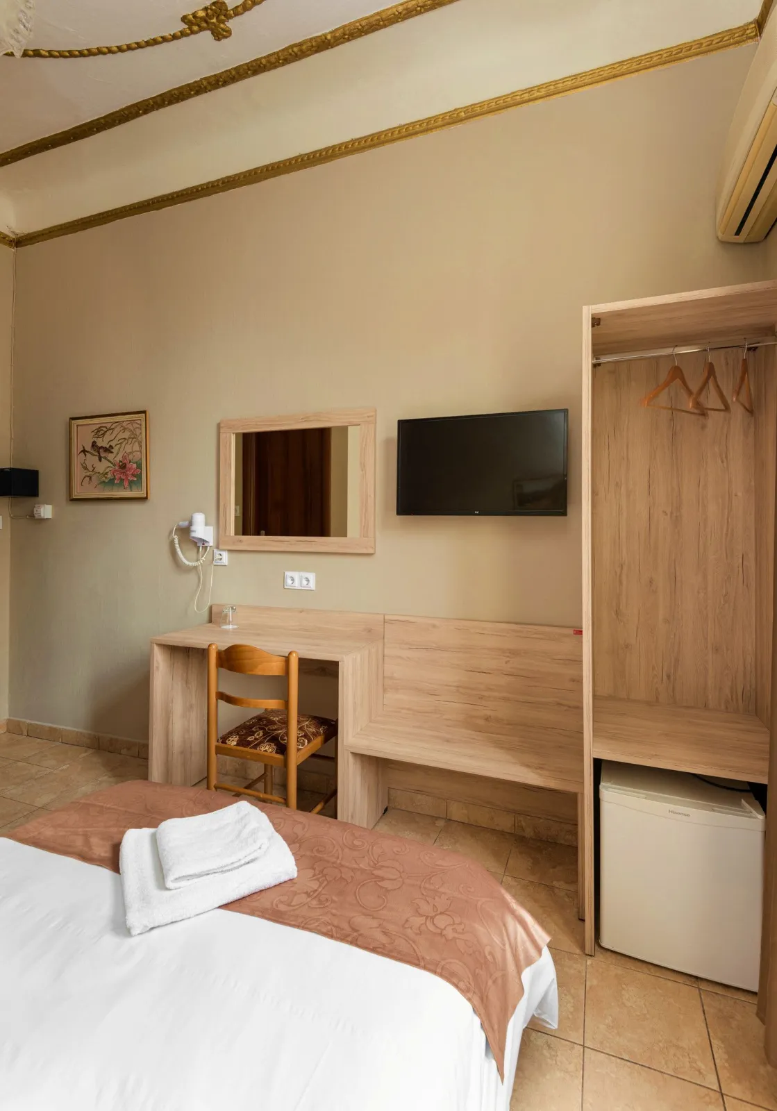 Nea Metropolis Hotel