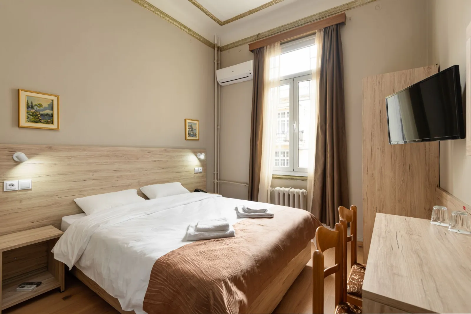 Nea Metropolis Hotel