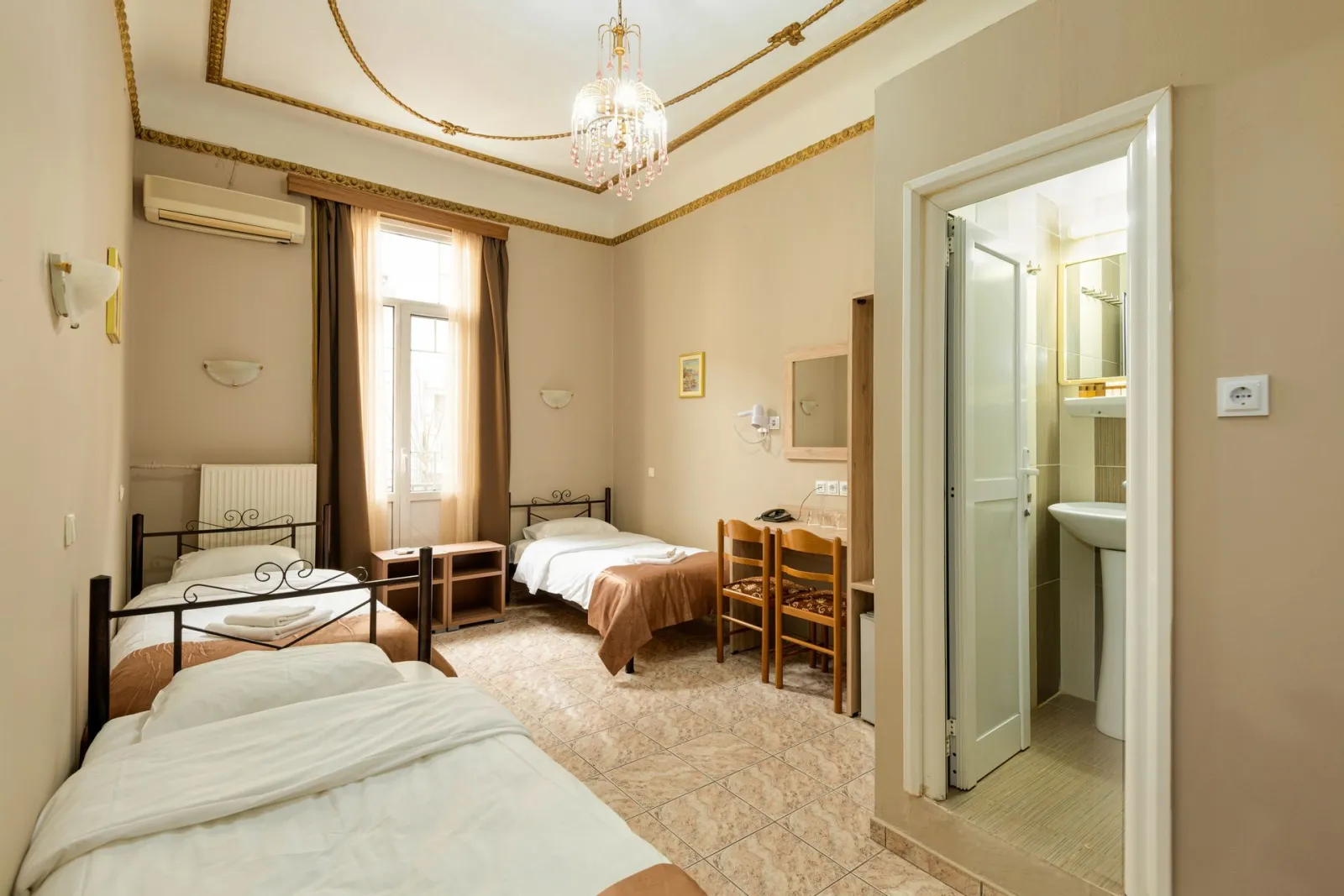 Nea Metropolis Hotel