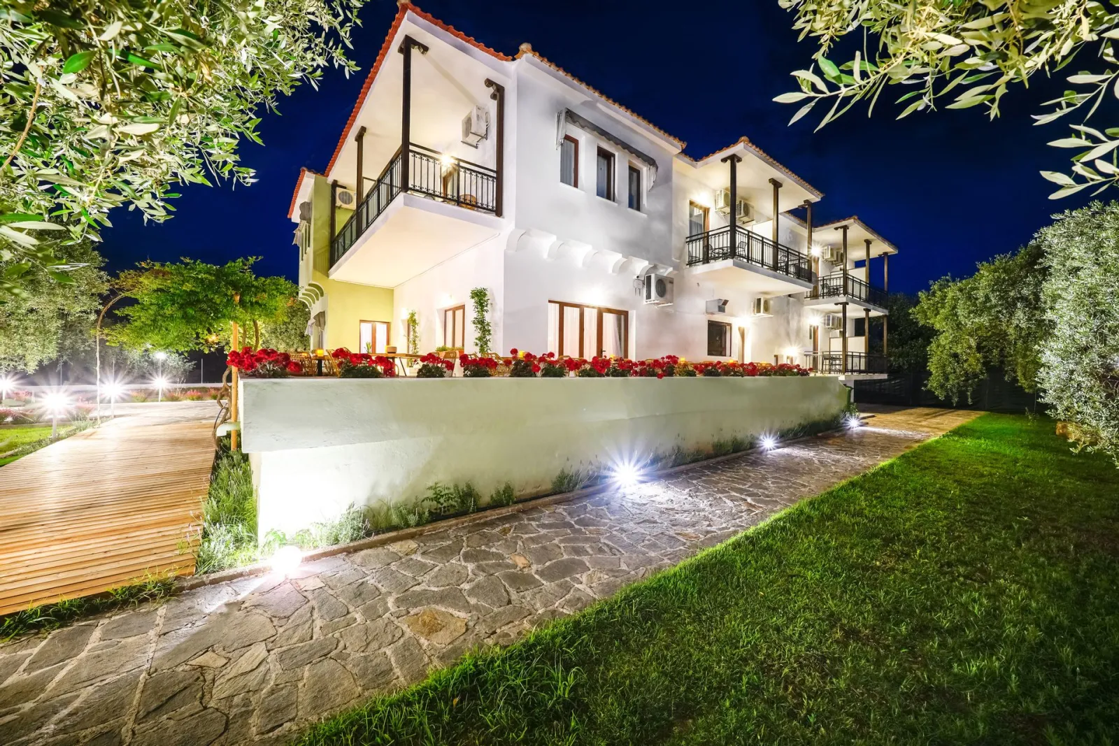 Nefeli Fresh Hotel
