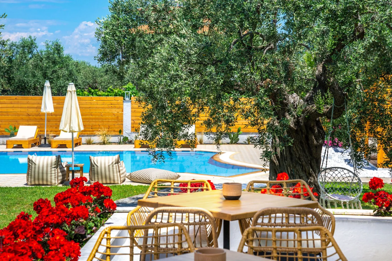 Nefeli Fresh Hotel