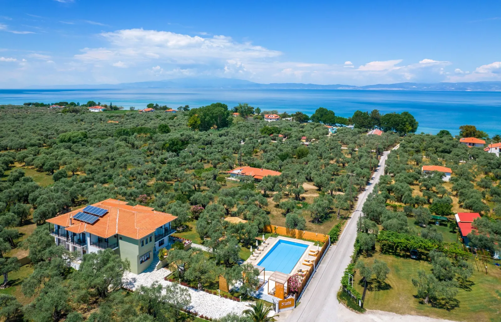 Nefeli Fresh Hotel