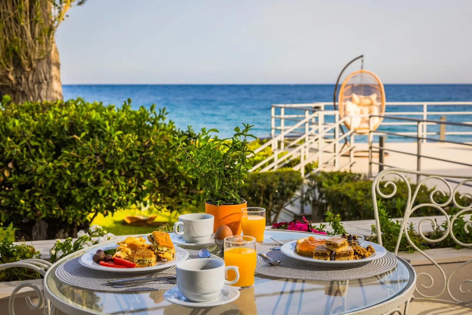 Niki Beach Hotel