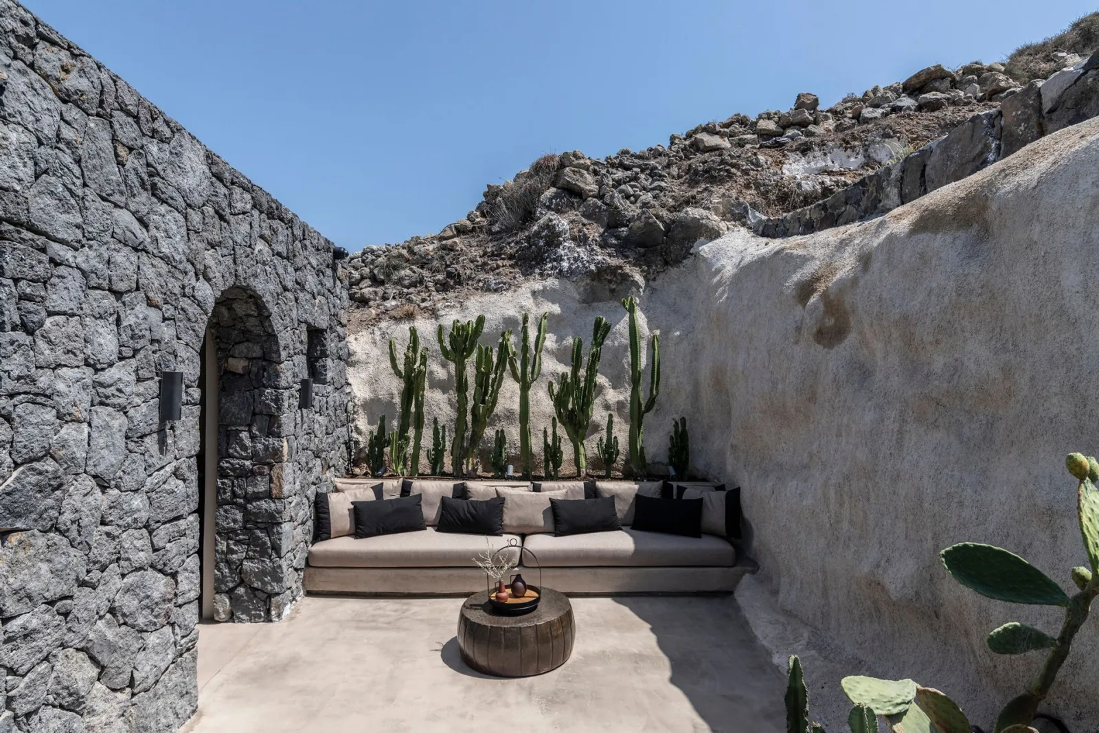 Nimbus Santorini