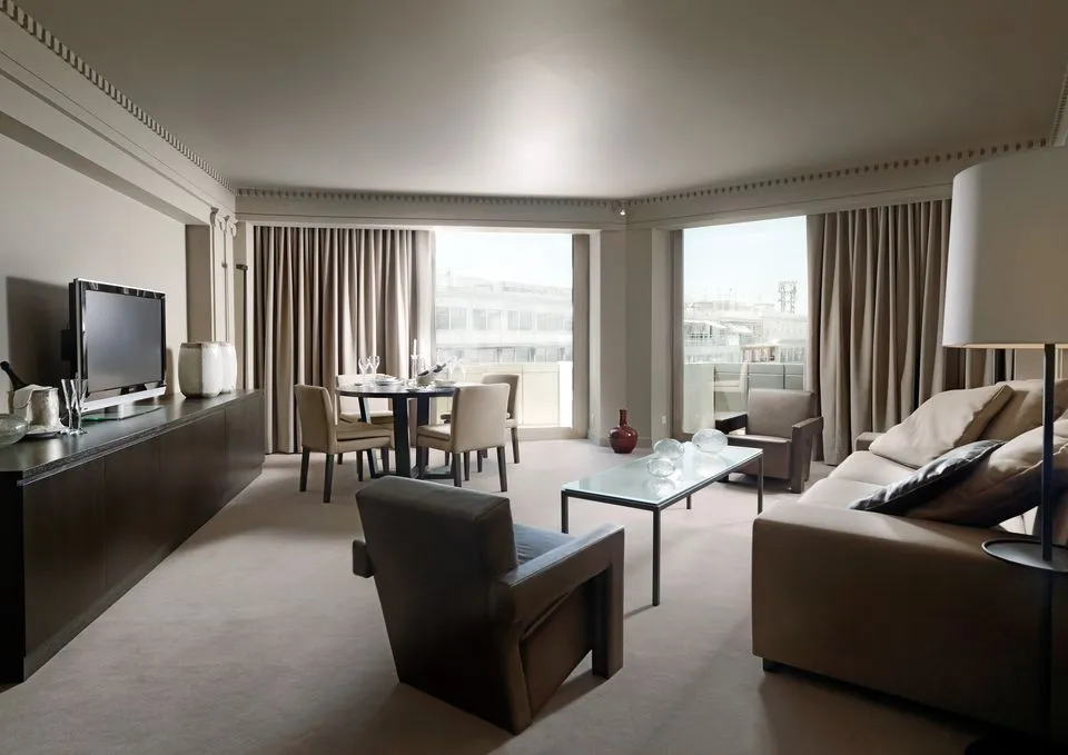 NJV Athens Plaza Hotel