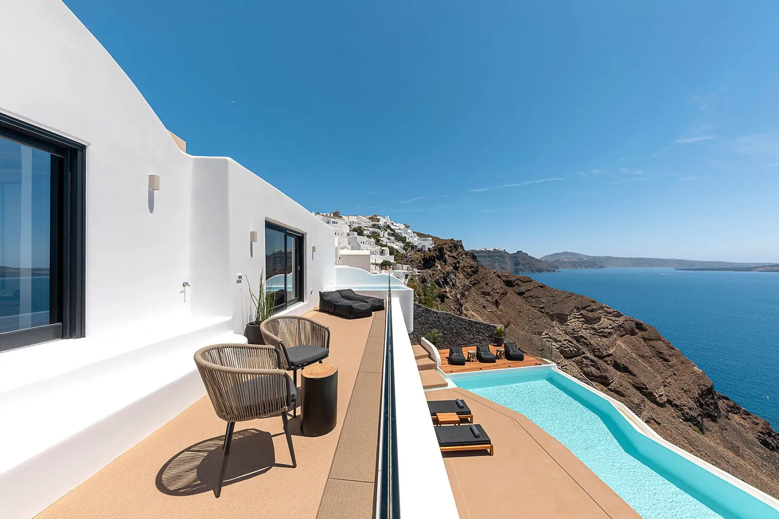 Olvos Luxury Suites