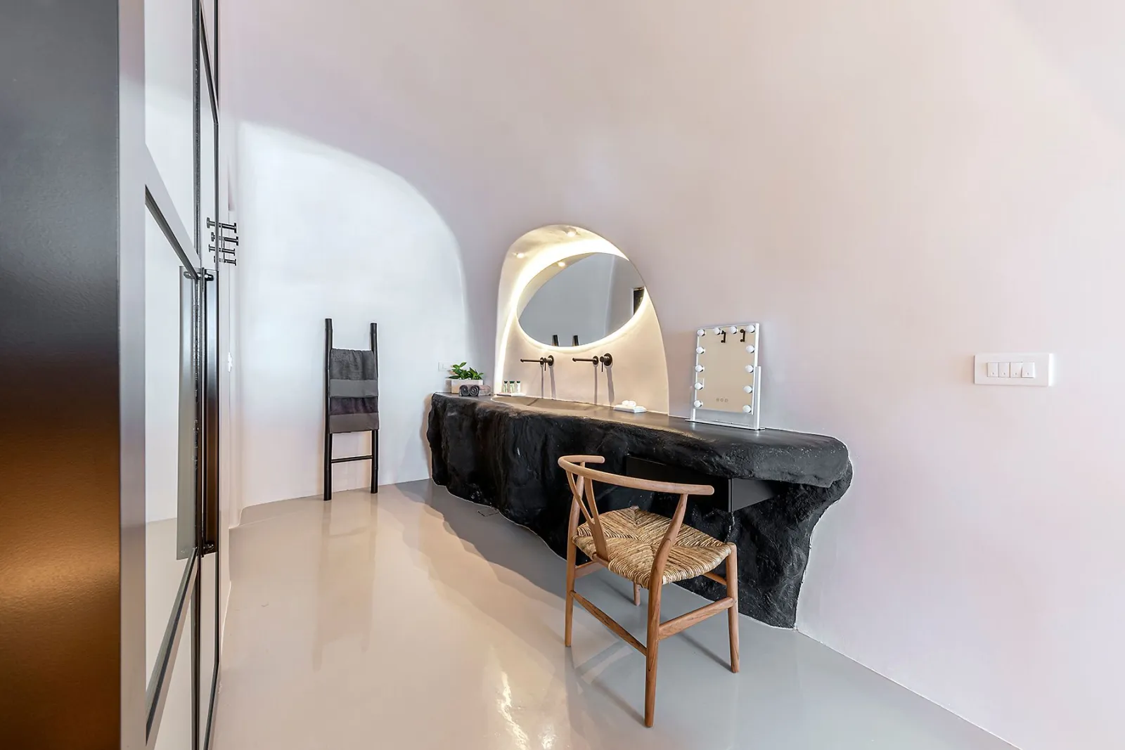 Olvos Luxury Suites