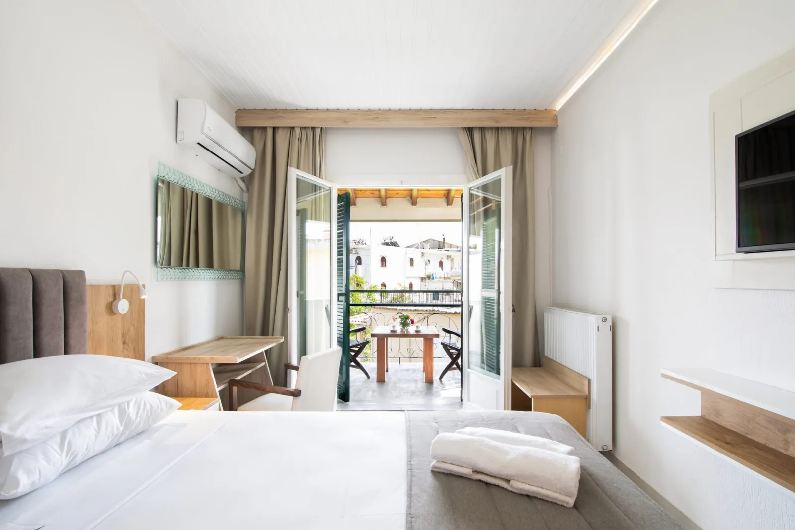 Opera Blue Hotel