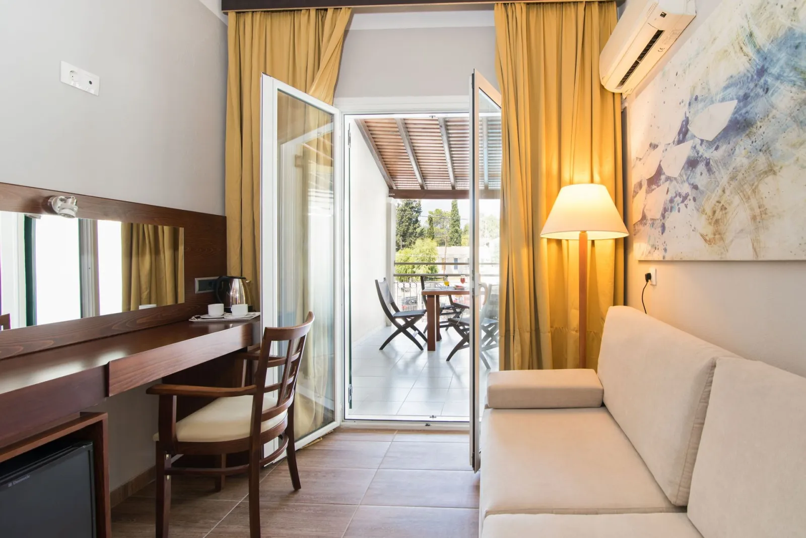 Opera Blue Hotel