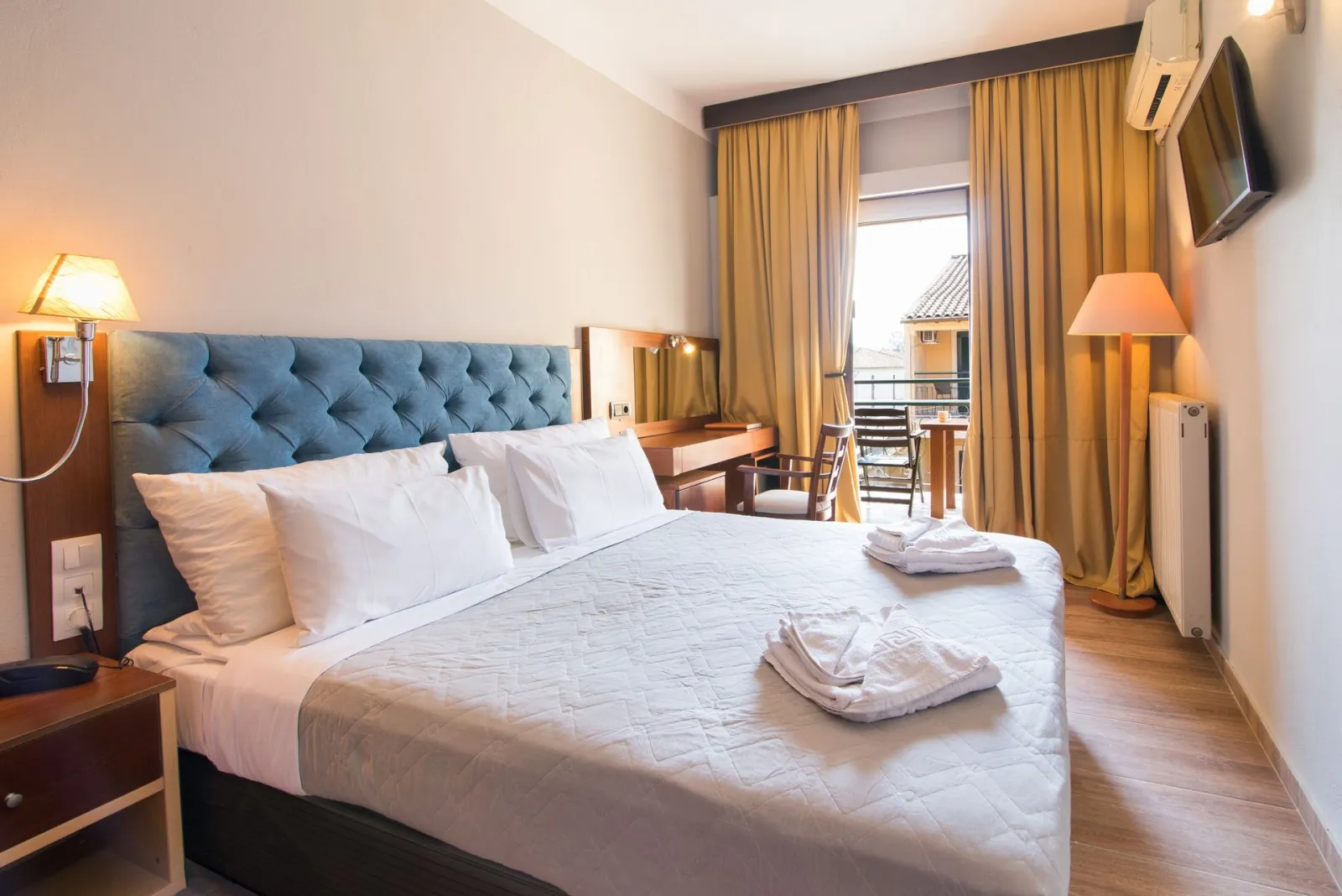 Opera Blue Hotel