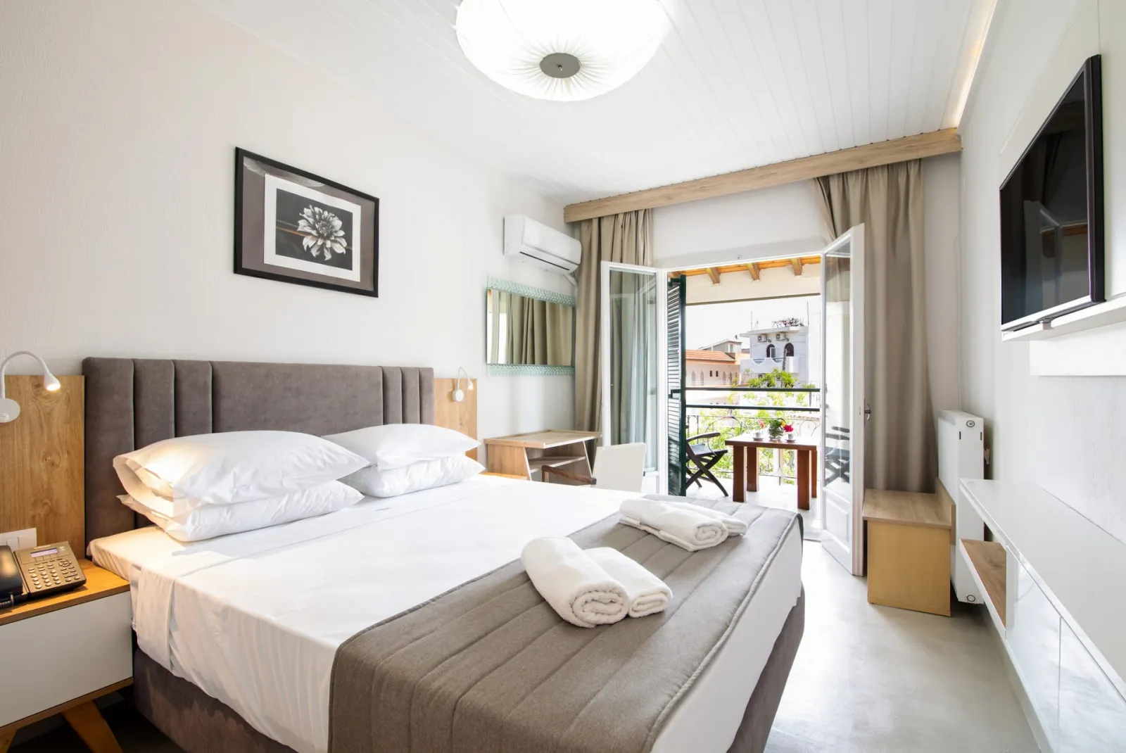 Opera Blue Hotel