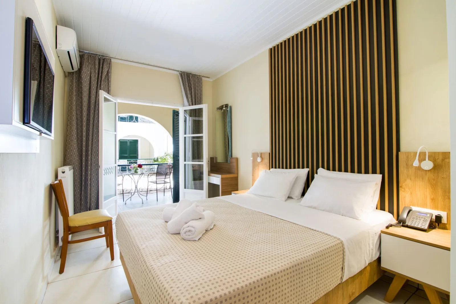 Opera Blue Hotel