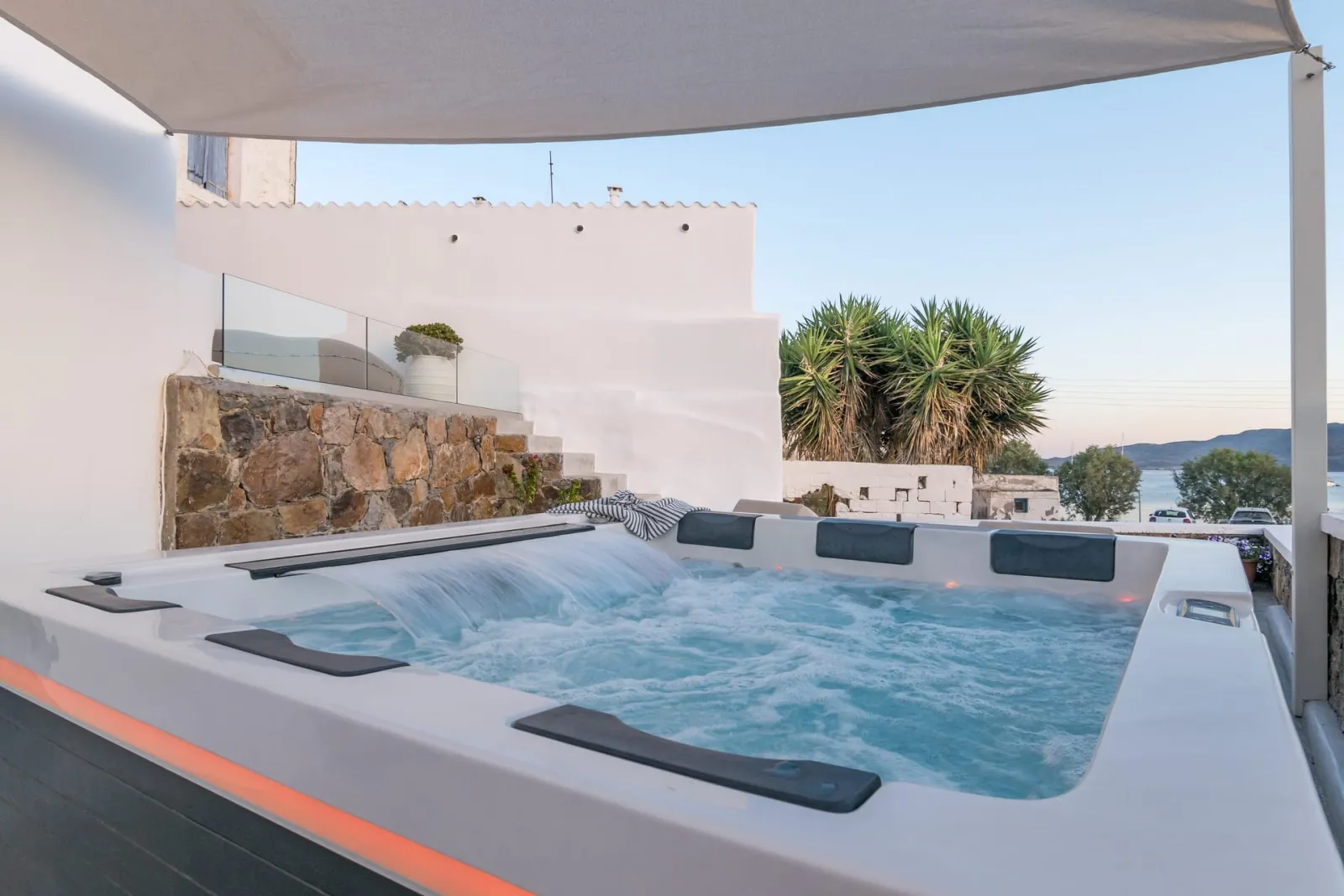 Ostria Hotel