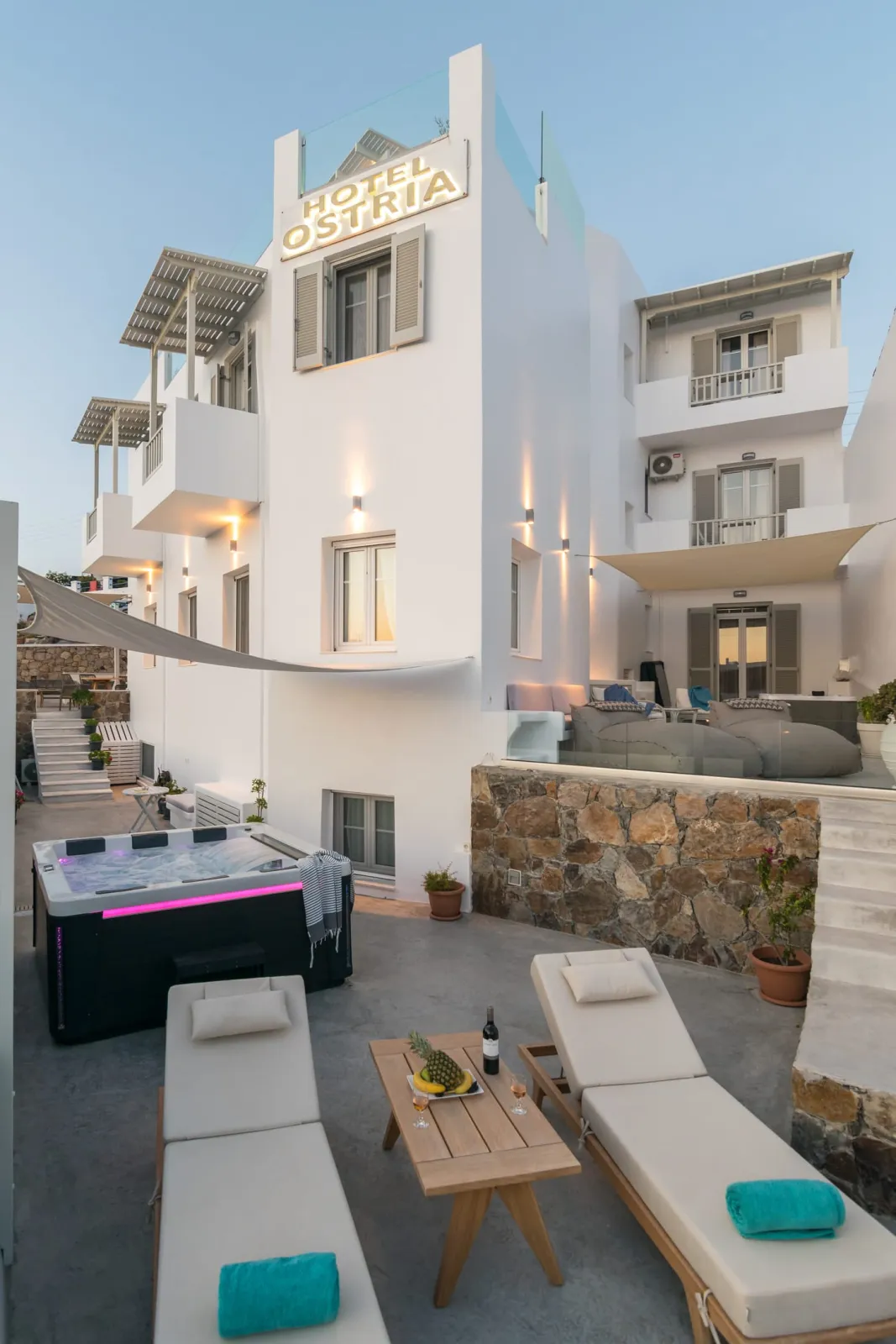 Ostria Hotel