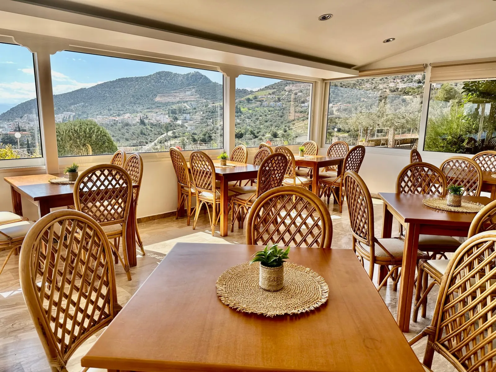 Panorama Apartments Tolo