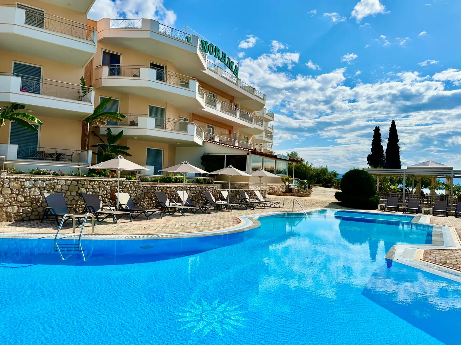 Panorama Apartments Tolo