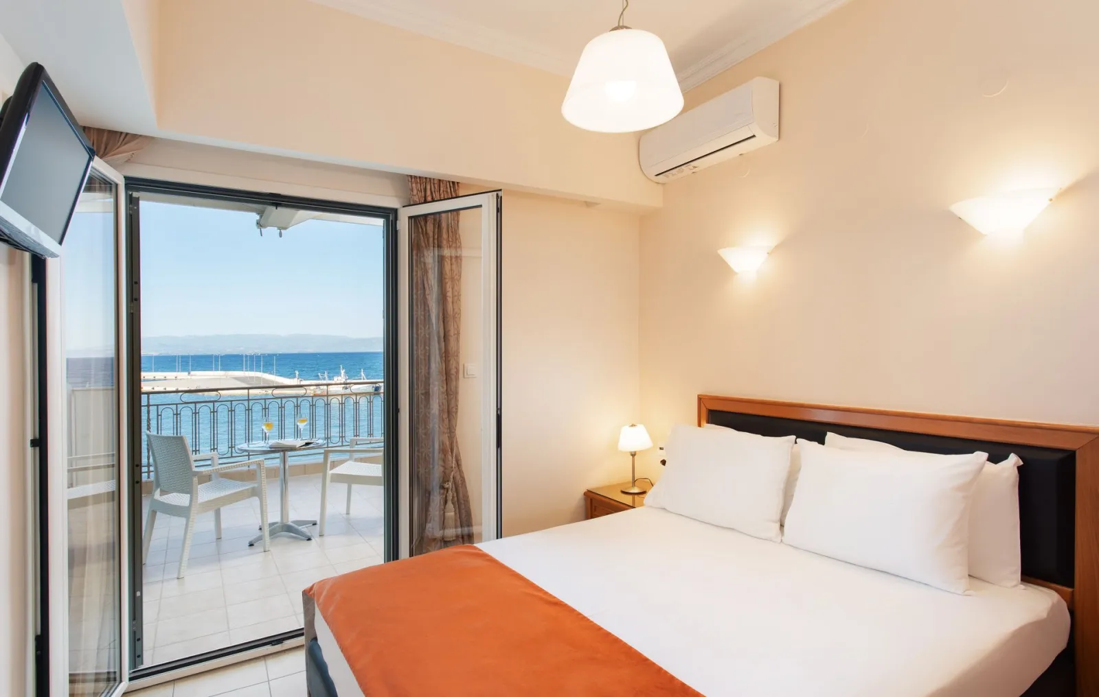 Pantheon City Hotel