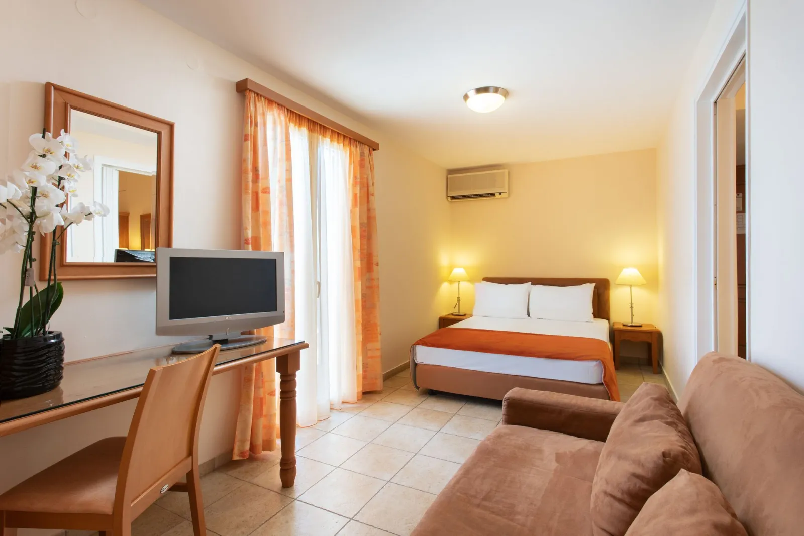 Pantheon City Hotel