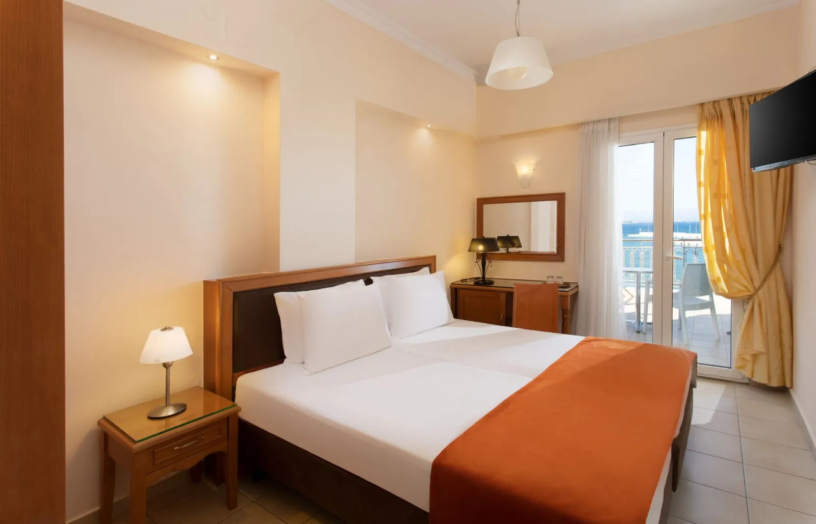 Pantheon City Hotel