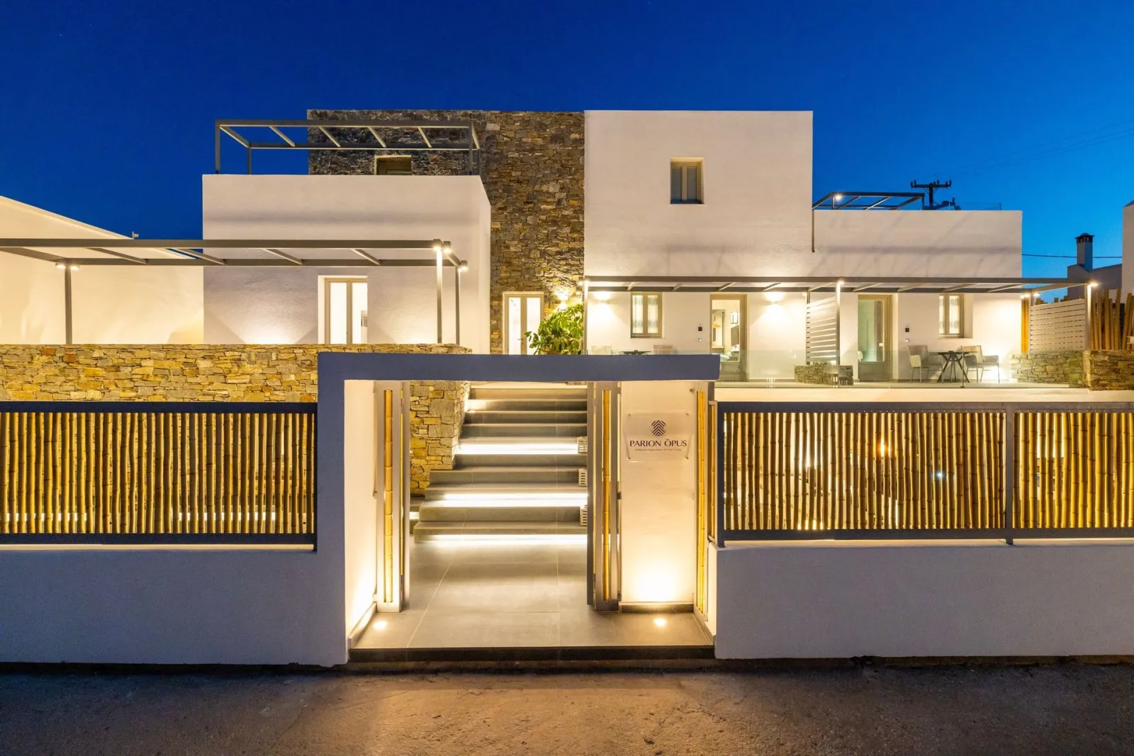 Parion Opus Paros