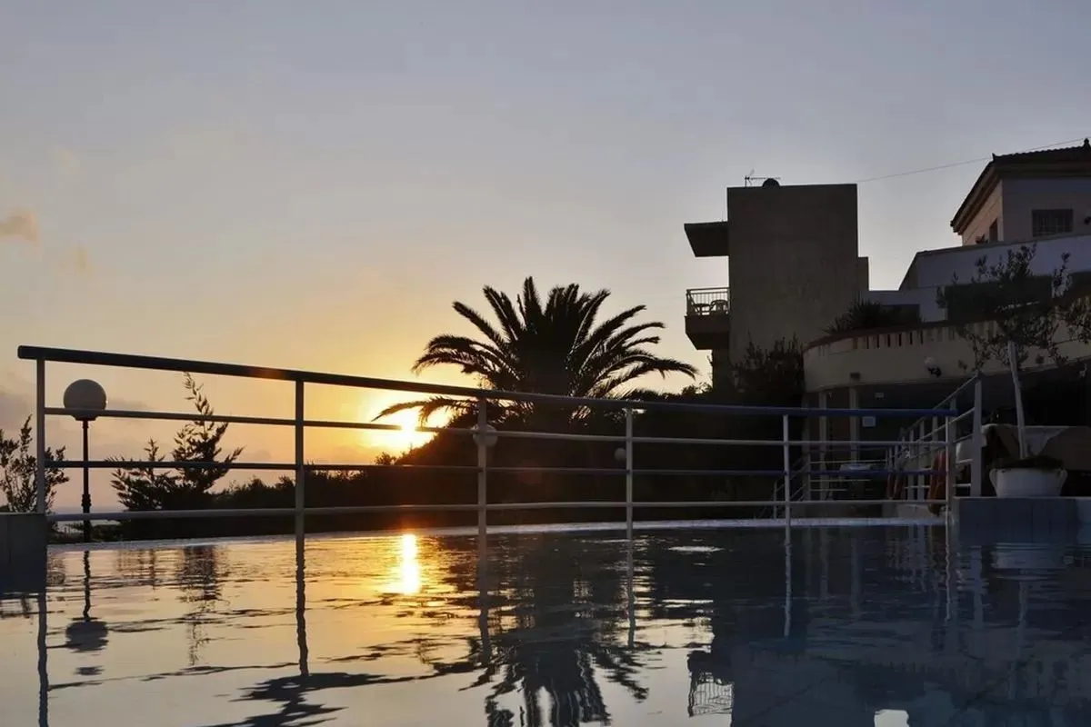 Pelagia Bay Hotel