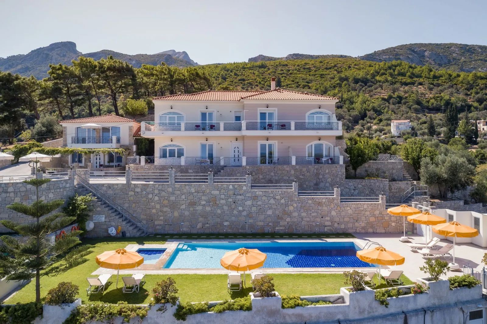 Penny Luxury Apartments Samos