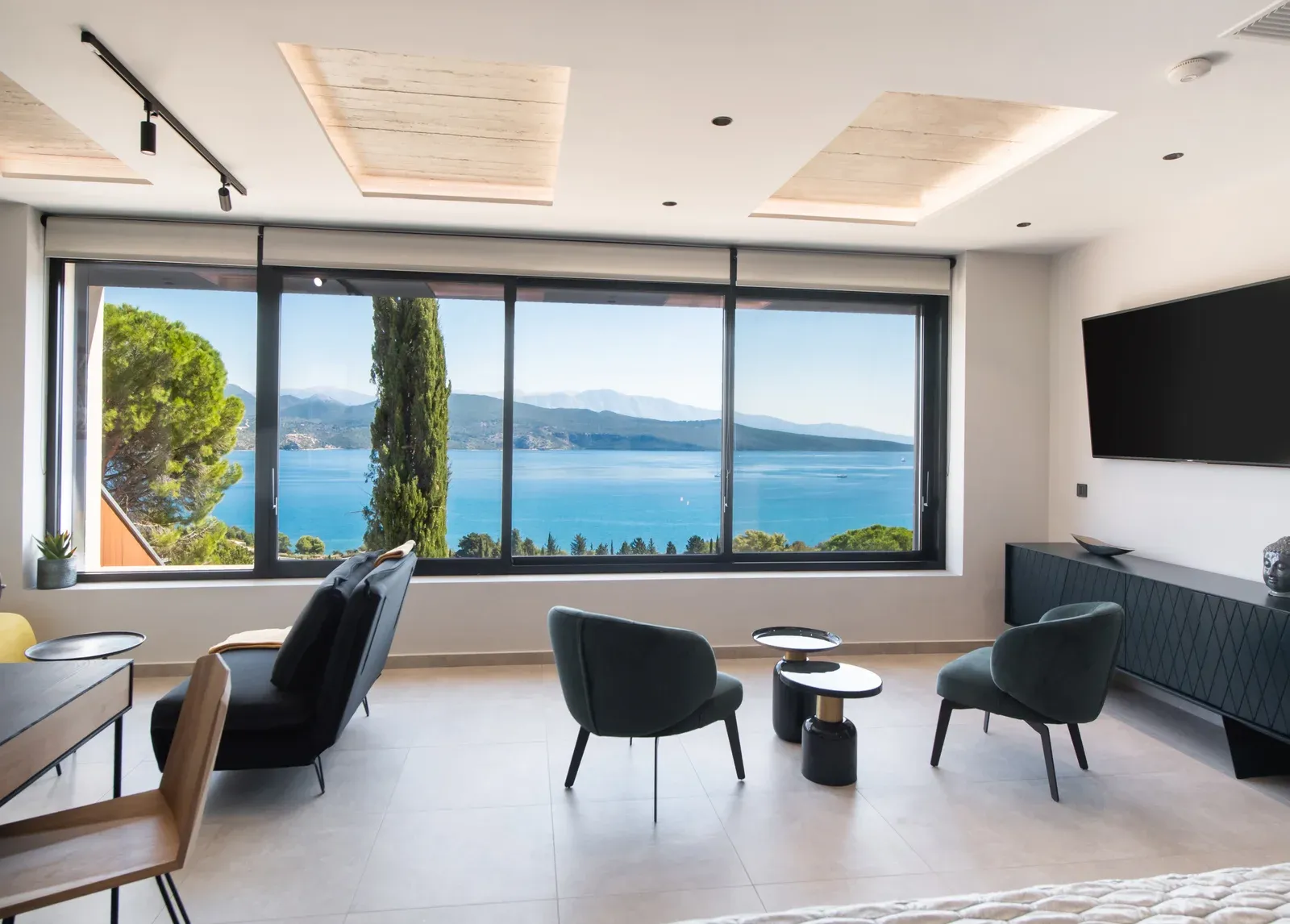 Villa Naya - Modern Comfort and Stunning Sea Views