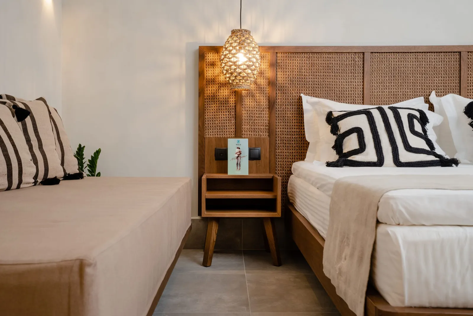 Polis of Naxos Stylish Suites