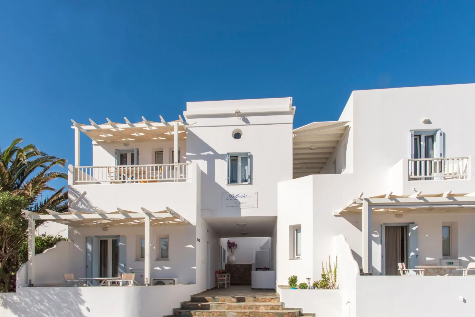Pollonia Studios Milos