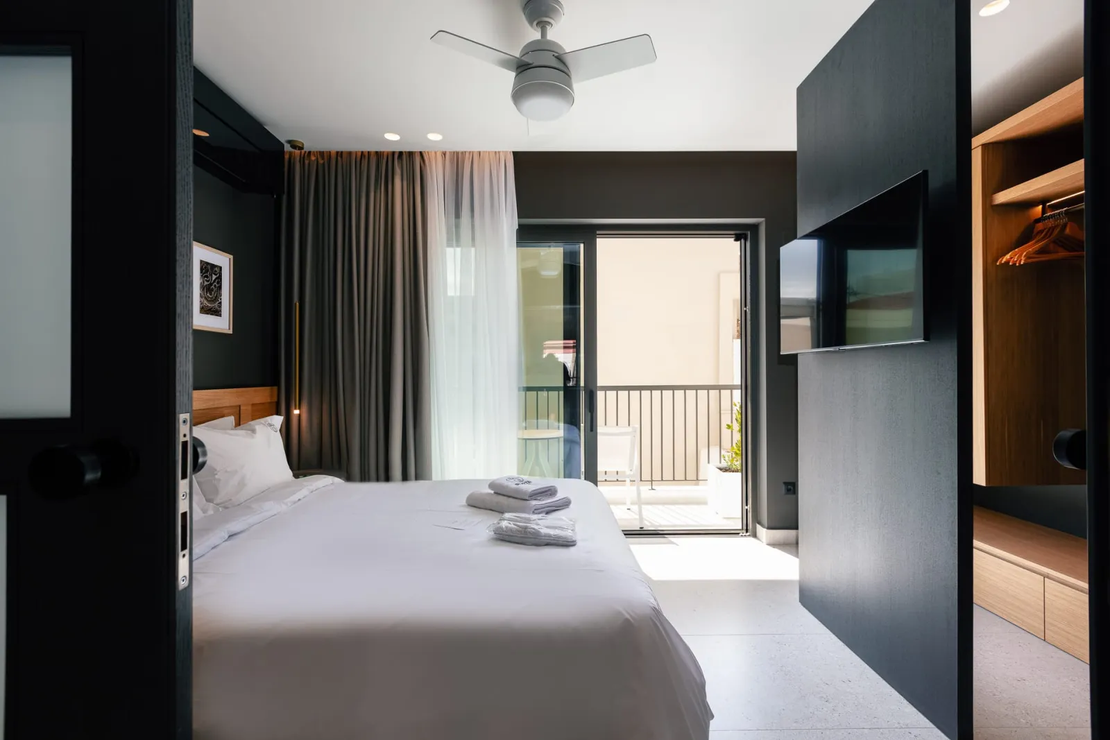Porta Suites