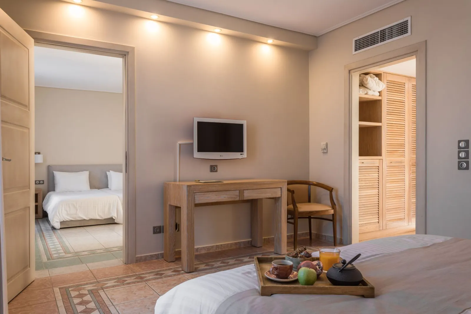 OLD - Porto Naxos Hotel