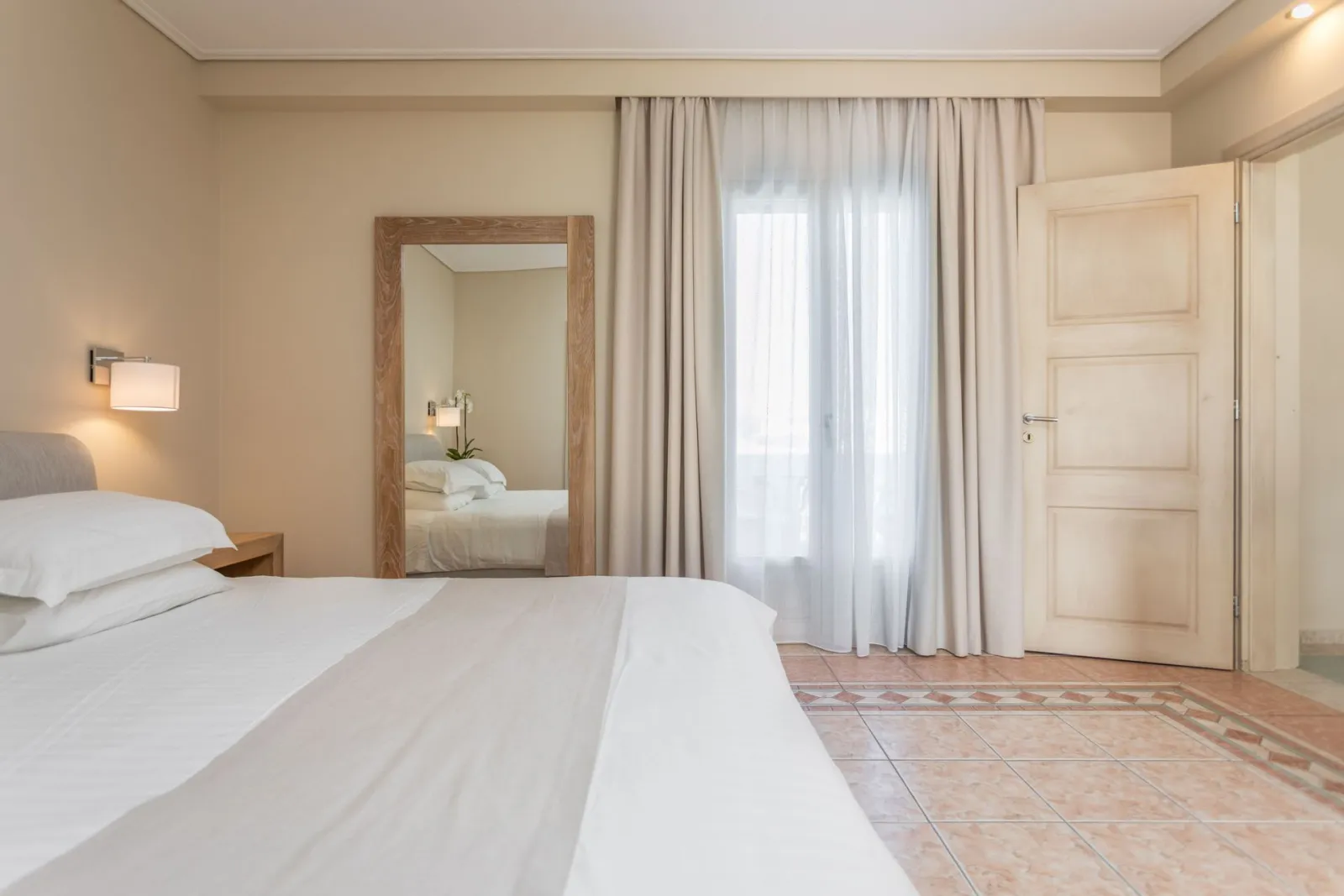 OLD - Porto Naxos Hotel
