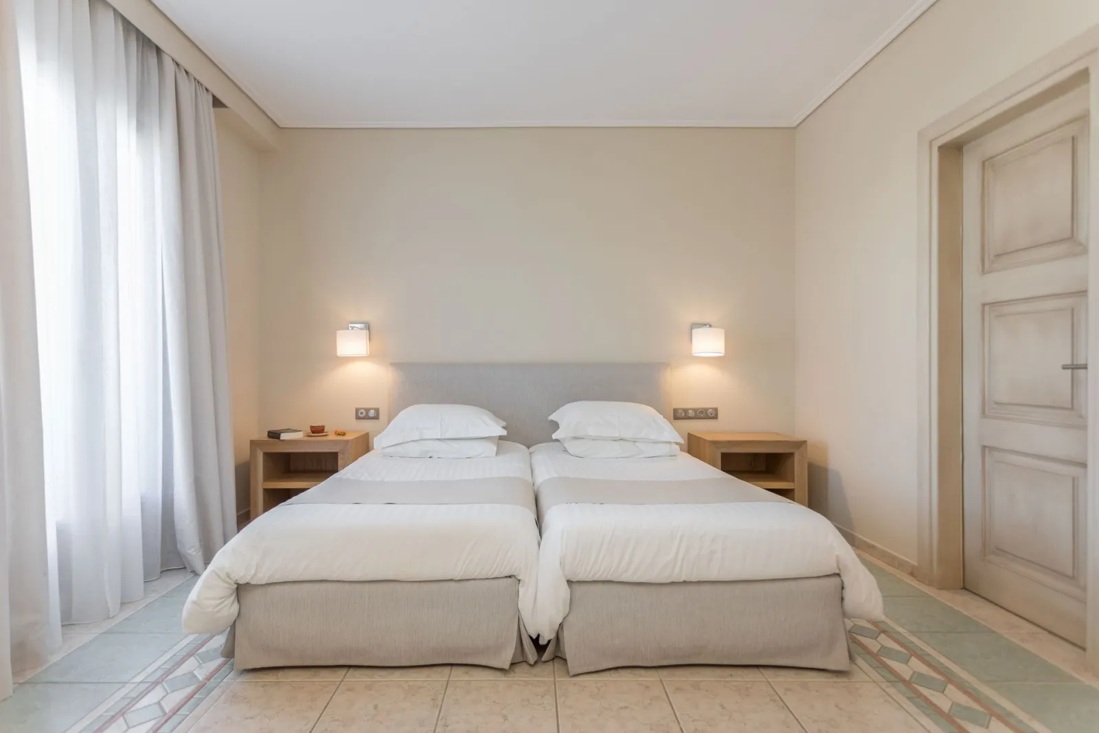 OLD - Porto Naxos Hotel